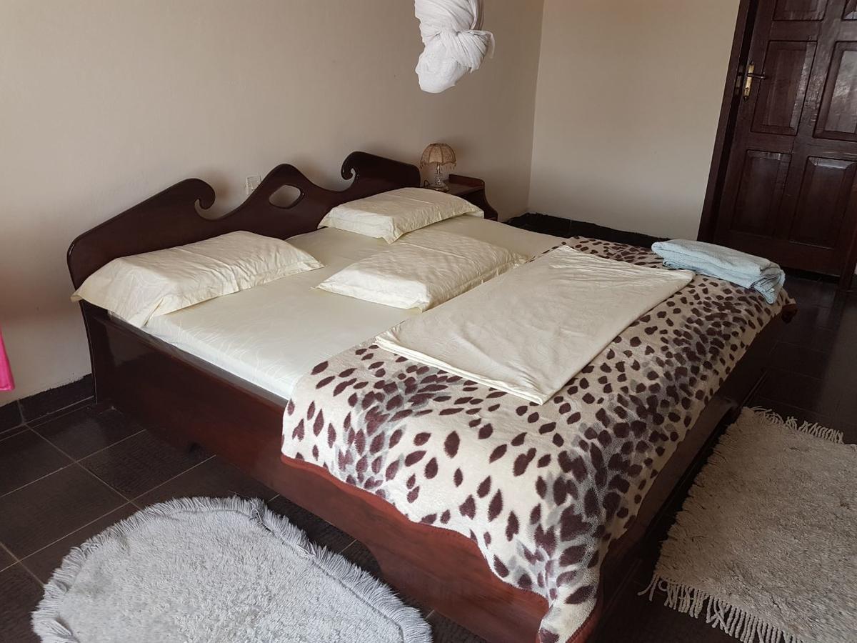 ホテルCentre D' Accueil Joli Reve Kisangani エクステリア 写真